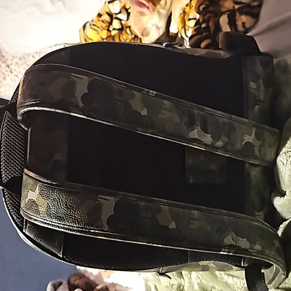Coach leather backpack camoflauge - Picture 2 of 3